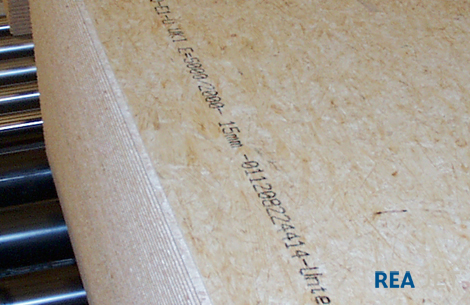 Foto: REA JET - Large Character printing system - contact-free marking of OSB Boards
